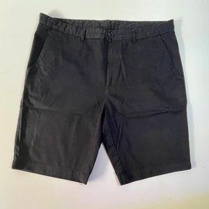 Calvin Klein - Flat Front Shorts - Black - Size 36